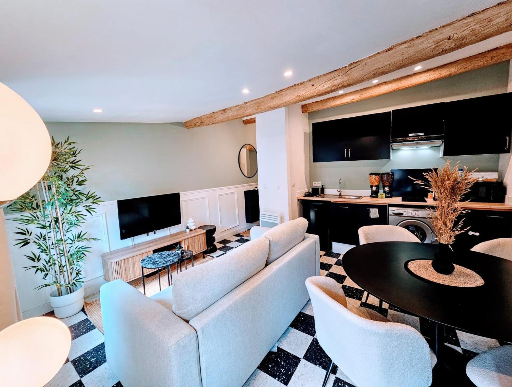 4 Couchages Elegant Au Coeur Du Vieux Nice Luaran gambar